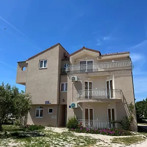https://apartmani-saldi.hotelinzadar.com